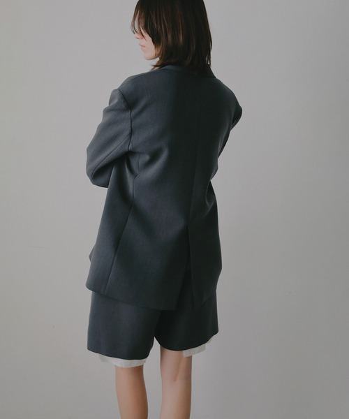 MANOF（マノフ）の「OVER SIZED LAYERED JACKET（テーラードジャケット・レディース・ベージュ/チャコールグレー/ブラック・M/S）」の8枚目の写真