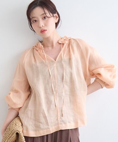 le.coeur blanc(ルクールブラン)の「ラミーカルゼフリルネックブラウス(シャツ/ブラウス・レディース・オレンジ/ダークブラウン/ライトブルー・38)」の3枚目の写真