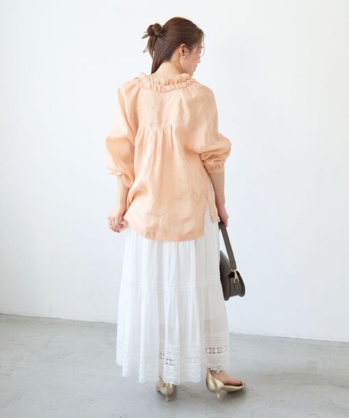 le.coeur blanc(ルクールブラン)の「ラミーカルゼフリルネックブラウス(シャツ/ブラウス・レディース・オレンジ/ダークブラウン/ライトブルー・38)」の22枚目の写真