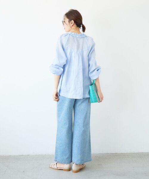 le.coeur blanc(ルクールブラン)の「ラミーカルゼフリルネックブラウス(シャツ/ブラウス・レディース・オレンジ/ダークブラウン/ライトブルー・38)」の8枚目の写真