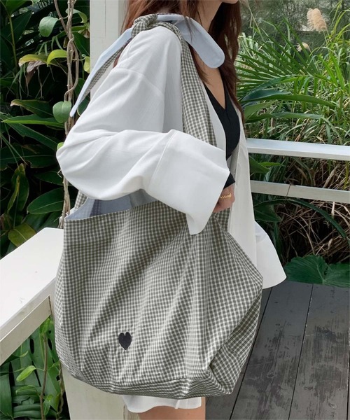 SEA DRESS(シードレス)の「コットンリバーシブルラウンドトートバッグ/グッズ(トートバッグ・レディース・ライトピンク/ブラック/ベージュ・FREE)」の3枚目の写真