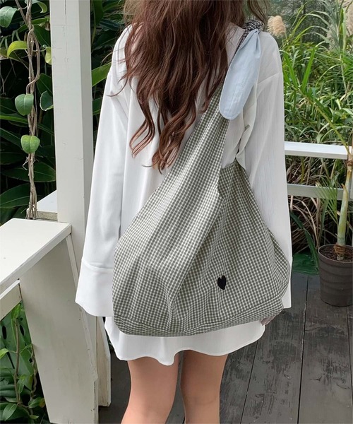 SEA DRESS(シードレス)の「コットンリバーシブルラウンドトートバッグ/グッズ(トートバッグ・レディース・ライトピンク/ブラック/ベージュ・FREE)」の9枚目の写真