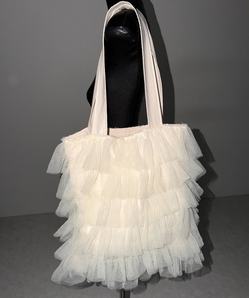 me+em select（ミームセレクト）の「【 3color ／ A4収納可 】チュールフリルスクエアトートバッグ ／ tulle frill square tote bag（トートバッグ・レディース・ブラック/アイボリー/ピンク・FREE）」の22枚目の写真