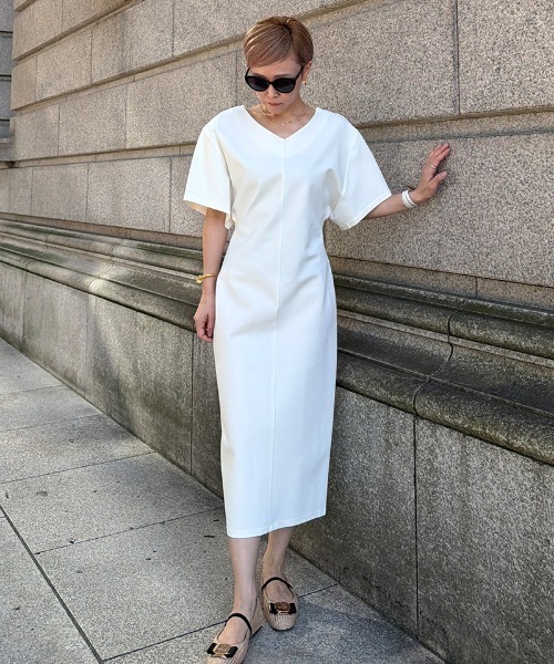 JENNE（ジェンヌ）の「カットソーワイドスリーブワンピース（日本製生地）（ワンピース・レディース・ホワイト/ブラック・SMALL/LARGE/MEDIUM）」の2枚目の写真