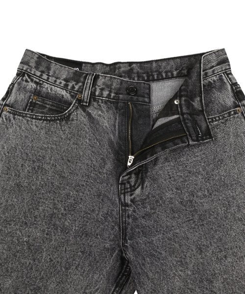 AJOBYAJO（アジョバイアジョ）の「Snow Washed Jeans [Charcoal]（デニムパンツ・レディース・その他・LARGE/MEDIUM）」の2枚目の写真