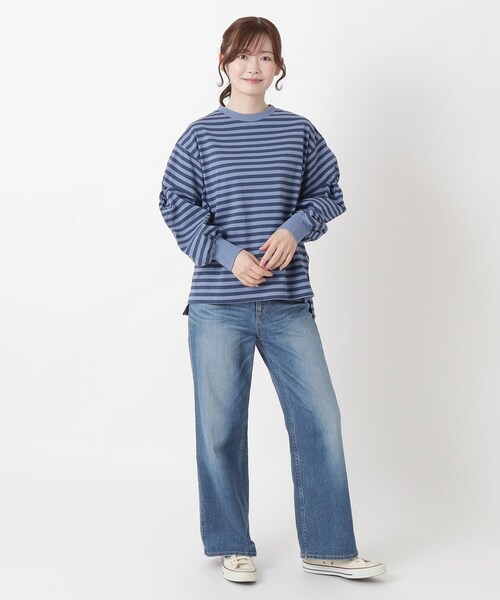 one'sterrace(ワンズテラス)の「ツイストスリーブ 長袖ボーダープルオーバー(Tシャツ/カットソー・レディース・ブラック系8/グレー系4/ブルー系その他7・02)」の4枚目の写真