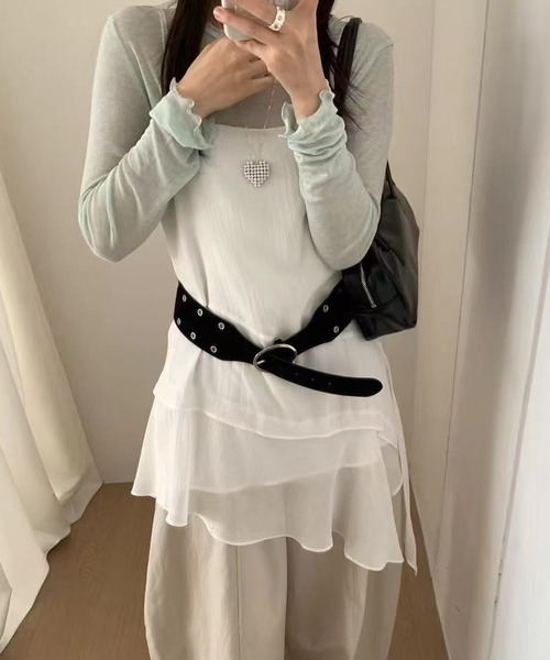 HALEY PESCA（ヘーリーペスカ）の「HALEY PESCA/アシンメトリーフリルキャミソール（キャミソール・レディース・ホワイト/グレー・FREE）」の3枚目の写真