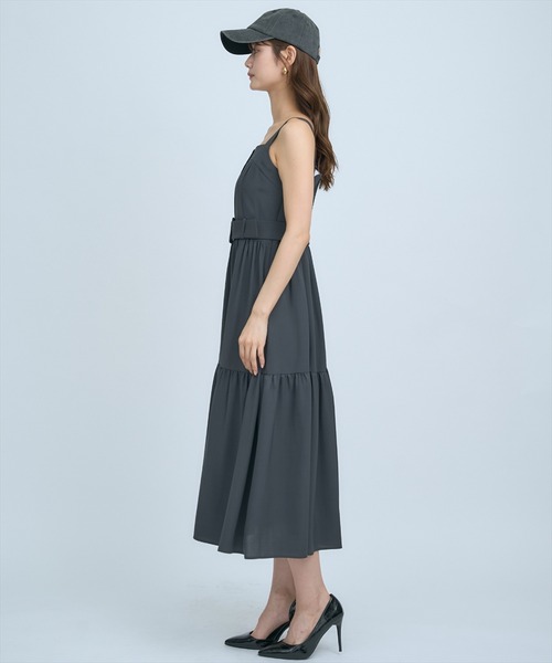 AND COUTURE(アンドクチュール)の「テーラードジレ×ティアードキャミワンピース(ワンピース・レディース・チャコールグレー/イエロー/ベージュ・FREE)」の18枚目の写真