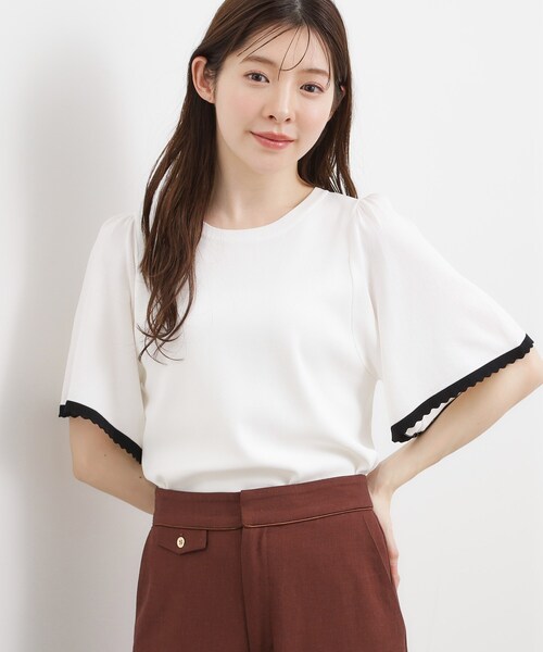 grove(グローブ)の「【シリーズ累計36万枚!名品ニット】やわらかドライタッチ スカラップスリーブニット(ニット/セーター・レディース・ブラック/オフホワイト/ダークグレー/ブラウン系その他/ブルーグリーン・02/03/04/05/01)」の2枚目の写真