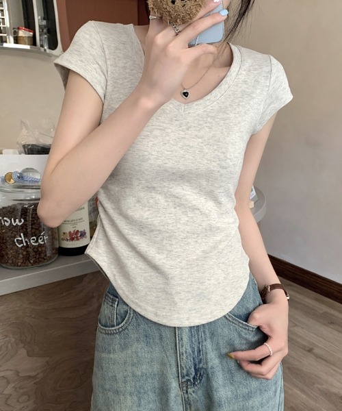 2ly2(トゥーリートゥー)の「VネックTシャツ 半袖 コンパクト ショート丈 ストレッチ サイドギャザー カットソー(Tシャツ/カットソー・レディース・ブラック/グレー/ホワイト・FREE)」の11枚目の写真