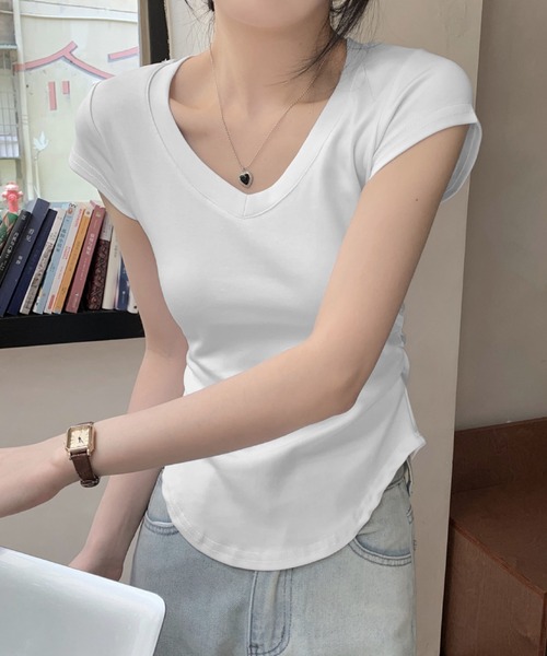 2ly2(トゥーリートゥー)の「VネックTシャツ 半袖 コンパクト ショート丈 ストレッチ サイドギャザー カットソー(Tシャツ/カットソー・レディース・ブラック/グレー/ホワイト・FREE)」の14枚目の写真