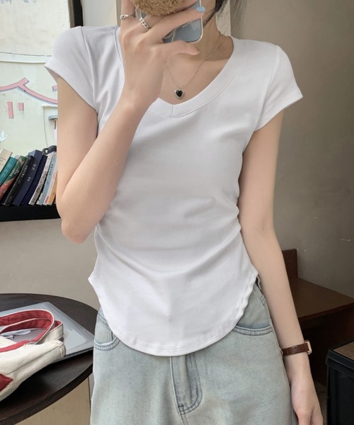 2ly2(トゥーリートゥー)の「VネックTシャツ 半袖 コンパクト ショート丈 ストレッチ サイドギャザー カットソー(Tシャツ/カットソー・レディース・ブラック/グレー/ホワイト・FREE)」の20枚目の写真