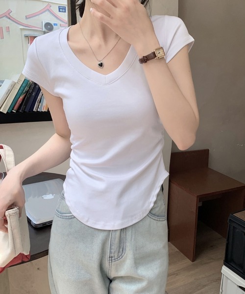 2ly2(トゥーリートゥー)の「VネックTシャツ 半袖 コンパクト ショート丈 ストレッチ サイドギャザー カットソー(Tシャツ/カットソー・レディース・ブラック/グレー/ホワイト・FREE)」の22枚目の写真