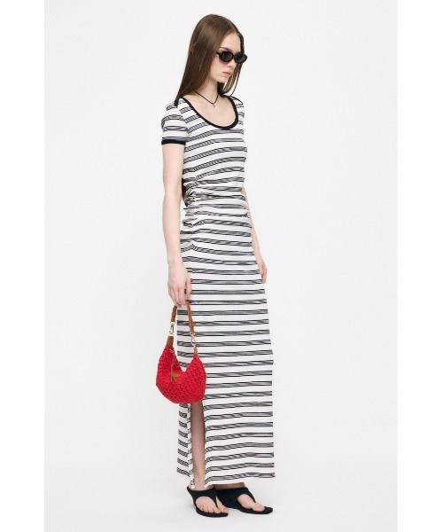 MOUSSY（マウジー）の「SCOOP NECK JERSEY ドレス（ワンピース・レディース・ホワイト系その他/ブラック・1/2）」の9枚目の写真