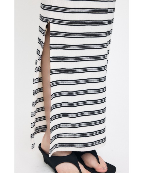MOUSSY（マウジー）の「SCOOP NECK JERSEY ドレス（ワンピース・レディース・ホワイト系その他/ブラック・1/2）」の16枚目の写真