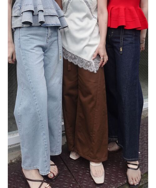 LAGUNAMOON(ラグナムーン)の「【Leeコラボ】セミワイドベルトデニムパンツ(デニムパンツ・レディース・ブラウン/インディゴブルー/ブルー・SMALL/MEDIUM)」の6枚目の写真