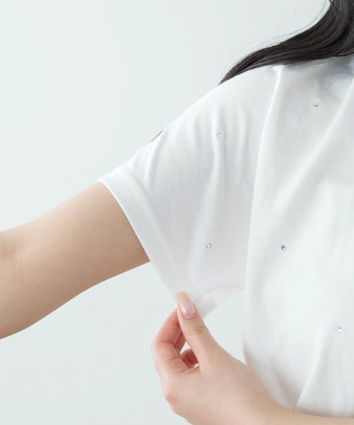 WEGO(ウィゴー)の「WEGO/【26春夏新作】ビジューサイドドロストショートT(Tシャツ/カットソー・レディース・ブラック/ホワイト・FREE)」の6枚目の写真