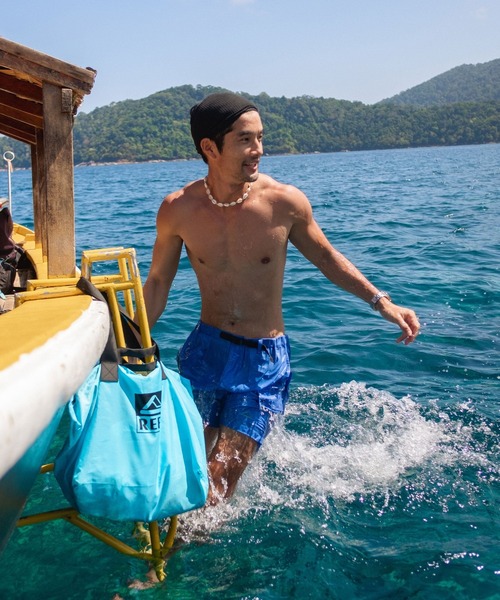 REEF(リーフ)の「REEF メンズ REEF WATERPROOF BAG BIG トートバッグ 【2026年夏モデル】/リーフ撥水ビッグトートバッグ(トートバッグ・メンズ・ブラック/ブルー・FREE)」の1枚目の写真