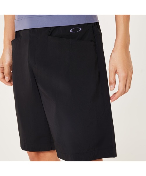 OAKLEY(オークリー)の「オークリーOAKLEY TECH COLD SHORTS 2.0 ショートパンツ/ゴルフメンズ/ゴルフ/OAKLEY(その他パンツ・メンズ・ブラック/ホワイト・M/L/S)」の2枚目の写真