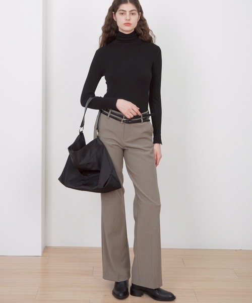 Never mind the XU / Chikashitsu+(ネバーマインド ザ エックスユー / チカシツプラス)の「【HAH ARCHIVE】Contour Shoulder Bag(Nylon) / 【ハーアーカイブ】コントゥアワンショルダーバッグ(ナイロン)(ショルダーバッグ・メンズ・ブラック・ONE SIZE)」の19枚目の写真