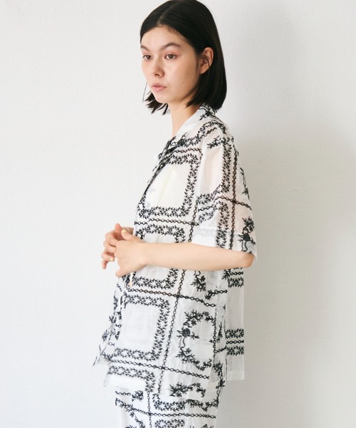 Trish(トリッシュ)の「パッチワーク風刺繍半袖シャツジャケット(シャツ/ブラウス・レディース・ブラウン/ホワイト・FREE)」の13枚目の写真