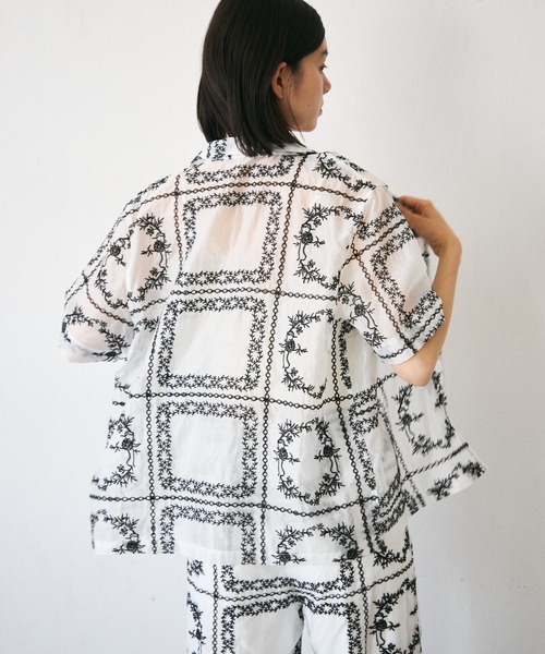 Trish(トリッシュ)の「パッチワーク風刺繍半袖シャツジャケット(シャツ/ブラウス・レディース・ブラウン/ホワイト・FREE)」の12枚目の写真