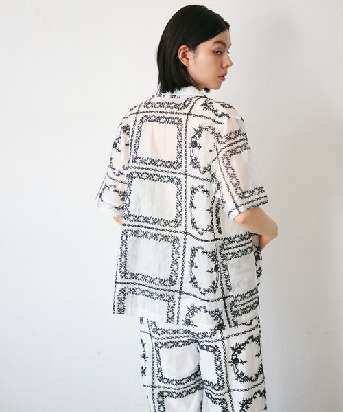 Trish(トリッシュ)の「パッチワーク風刺繍半袖シャツジャケット(シャツ/ブラウス・レディース・ブラウン/ホワイト・FREE)」の11枚目の写真
