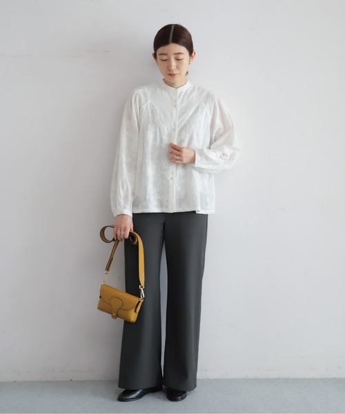 NOMBRE IMPAIR(ノンブルアンペール)の「コットンフラワー刺繍コンビ 三角ヨークブラウス(シャツ/ブラウス・レディース・ホワイト・FREE)」の6枚目の写真
