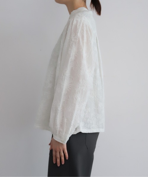 NOMBRE IMPAIR(ノンブルアンペール)の「コットンフラワー刺繍コンビ 三角ヨークブラウス(シャツ/ブラウス・レディース・ホワイト・FREE)」の18枚目の写真