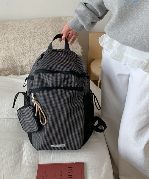 Teem Store（チームストア）の「ポーチ付きチェック柄ダブルジップバックパック 撥水加工（バックパック/リュック・レディース・ホワイト/ブラック/ブラウン/ブルー・F）」の21枚目の写真