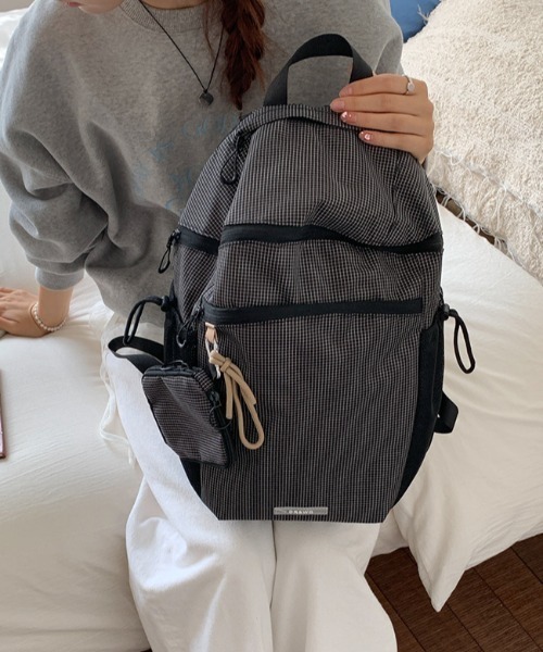 Teem Store（チームストア）の「ポーチ付きチェック柄ダブルジップバックパック 撥水加工（バックパック/リュック・レディース・ホワイト/ブラック/ブラウン/ブルー・F）」の22枚目の写真