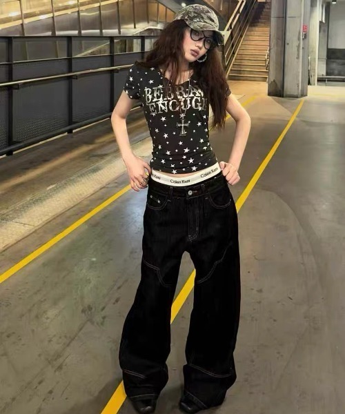 AVYL(アヴィル)の「スターパターンカレッジロゴコンパクトTシャツ(Tシャツ/カットソー・レディース・ホワイト/ダークグレー・M)」の16枚目の写真