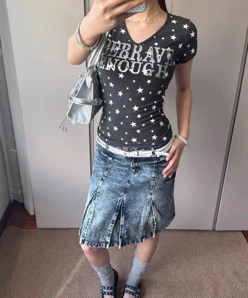 AVYL(アヴィル)の「スターパターンカレッジロゴコンパクトTシャツ(Tシャツ/カットソー・レディース・ホワイト/ダークグレー・M)」の17枚目の写真