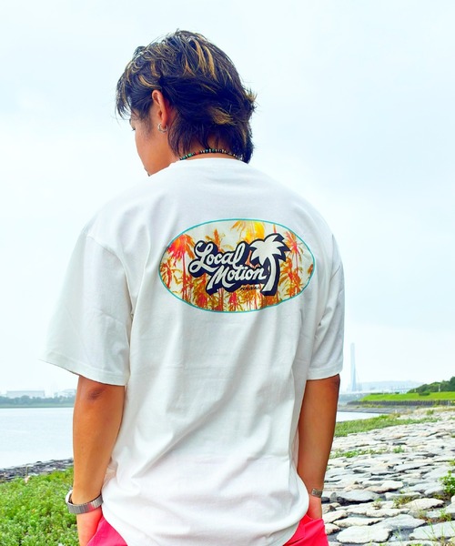 LOCALMOTION HAWAII(ローカルモーション ハワイ)の「サーフオーバルパームプリントTシャツ(Tシャツ/カットソー・メンズ・ホワイト/ネイビー・X-LARGE/LARGE/MEDIUM/SMALL)」の1枚目の写真
