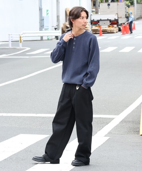 BEN DAVIS(ベンデイビス)の「【BEN DAVIS】BIG WAFFLE HENLEY WIDE P/O / ワッフル ヘンリー ネック ワイドシルエット ロンT ユニセックス 長袖(Tシャツ/カットソー・メンズ・ネイビー/オフホワイト/ライトグレー/ブラック/ダークブラウン・X-LARGE/LARGE/MEDIUM)」の10枚目の写真