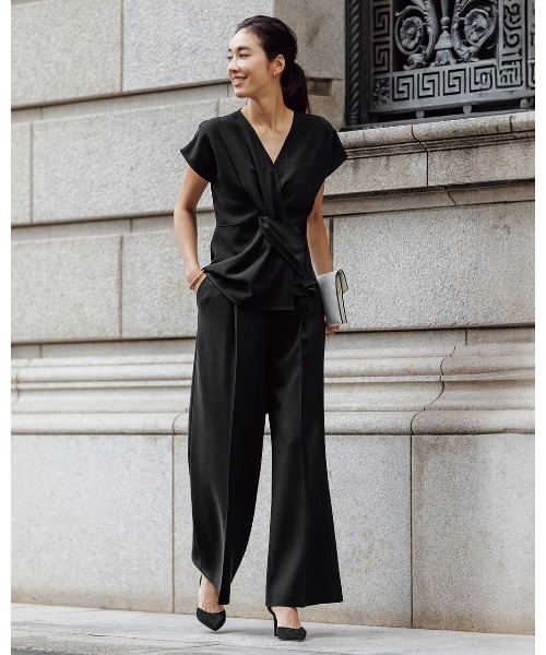 DoCLASSE( ドゥクラッセ)の「トリアセダブル・ワイドパンツ(その他パンツ・レディース・ブラック/グレイッシュブルー・7/11)」の1枚目の写真