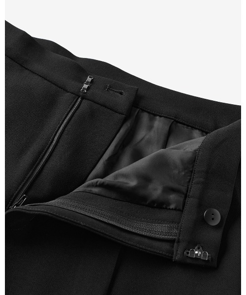 DoCLASSE( ドゥクラッセ)の「トリアセダブル・ワイドパンツ(その他パンツ・レディース・ブラック/グレイッシュブルー・7/11)」の8枚目の写真
