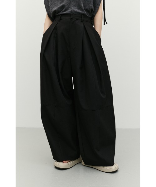 STYLEMIXER(スタイルミキサー)の「【大人気パンツが再入荷&新色追加】タックフォルムパンツ(その他パンツ・レディース・グレー/キャメル/アイボリー/ブラック・SMALL/MEDIUM)」の3枚目の写真