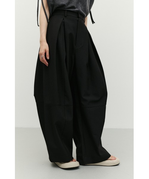 STYLEMIXER(スタイルミキサー)の「【大人気パンツが再入荷&新色追加】タックフォルムパンツ(その他パンツ・レディース・グレー/キャメル/アイボリー/ブラック・SMALL/MEDIUM)」の18枚目の写真