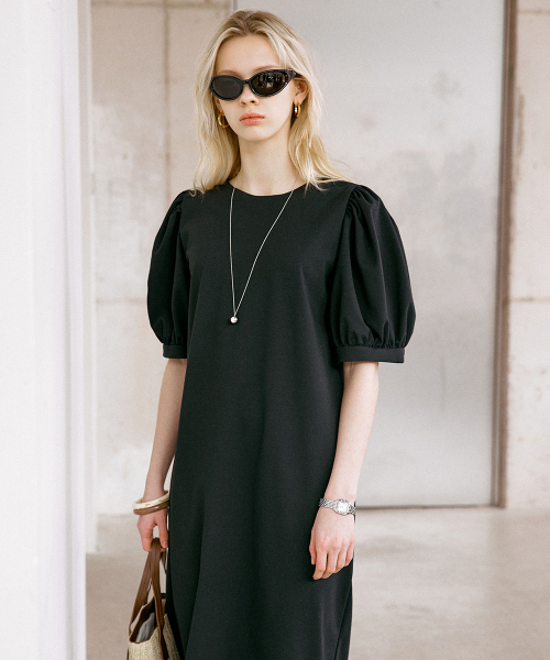DEWEDEWE（デュイデュイ）の「パフスリーブロングドレス_ブラック（ワンピース・レディース・その他・SMALL/MEDIUM）」の3枚目の写真