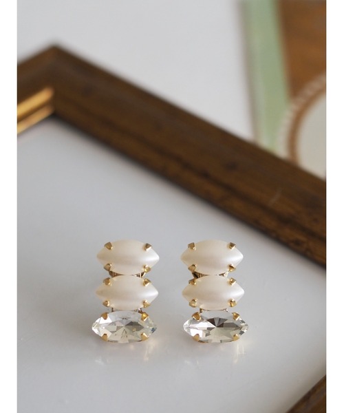 tone(トーン)の「【kanade】リーフ型パールピアス(MA)(ピアス(両耳用)・レディース・ホワイト・FREE)」の5枚目の写真