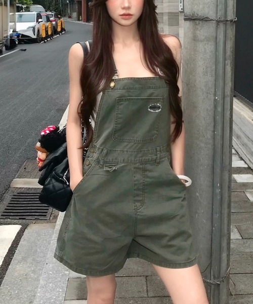 SHEENA（シーナ）の「ワンポイント刺繍ロゴショートサロペット（サロペット/オーバーオール・レディース・カーキ・M）」の11枚目の写真