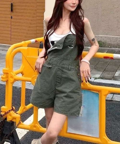 SHEENA（シーナ）の「ワンポイント刺繍ロゴショートサロペット（サロペット/オーバーオール・レディース・カーキ・M）」の15枚目の写真