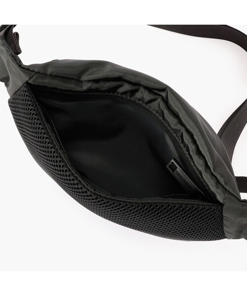 BRIEFING（ブリーフィング）の「MFC CROSS BODY BAG （Sサイズ）CAMO（ショルダーバッグ・メンズ・チャコール・FREE）」の5枚目の写真