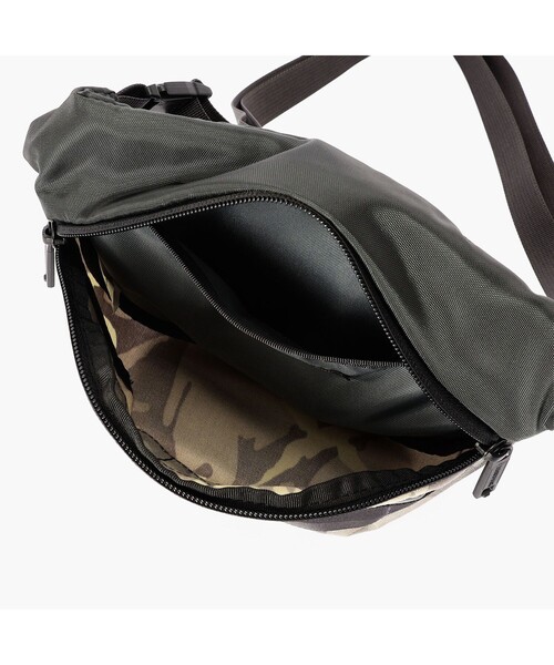 BRIEFING（ブリーフィング）の「MFC CROSS BODY BAG （Sサイズ）CAMO（ショルダーバッグ・メンズ・チャコール・FREE）」の9枚目の写真