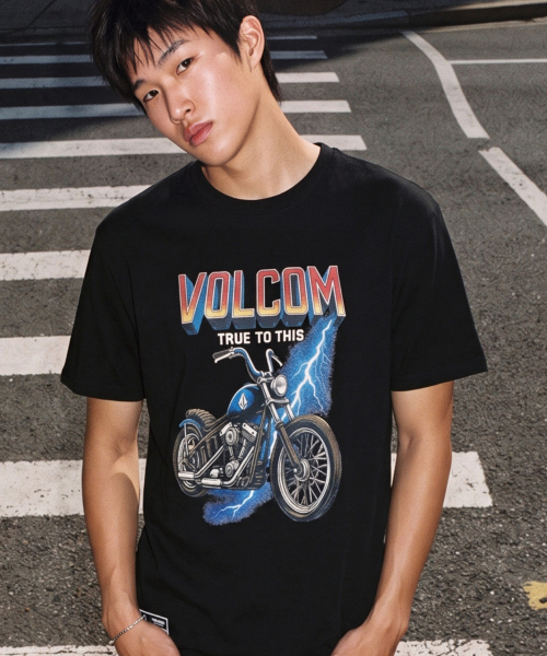 VOLCOM（ボルコム）の「サンダーライダーズ オーバーサイズ 半袖Tシャツ(ブラック)（Tシャツ/カットソー・レディース・その他・LARGE/MEDIUM/X-LARGE/SMALL）」の6枚目の写真