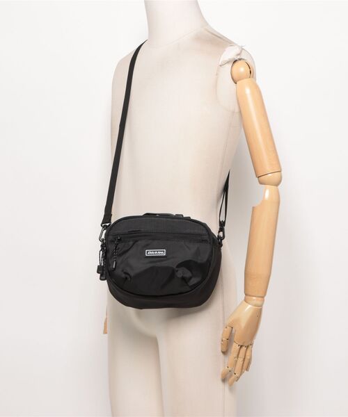 Dickies(ディッキーズ)の「DK TOWNTRAIL FANNY PACK(ボディバッグ/ウエストポーチ・メンズ・ブラウン/ブラック・FREE)」の7枚目の写真