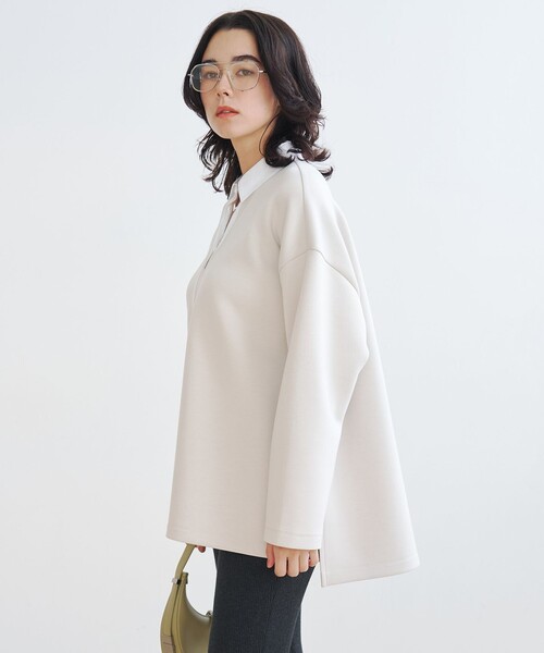 UNFILO(アンフィーロ)の「BEAUTY FORM JERSEY ラガーシャツ(スウェット・レディース・ベージュ系/ネイビー系・SMALL/MEDIUM)」の5枚目の写真
