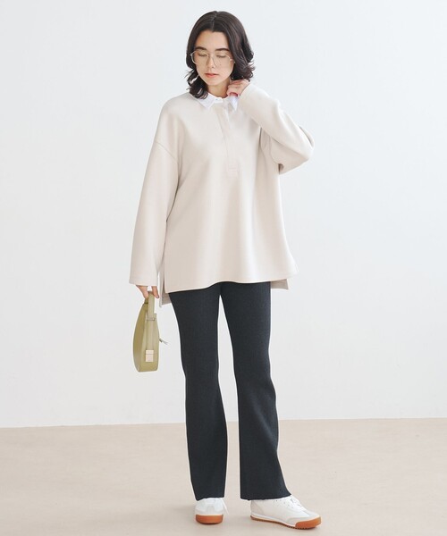UNFILO(アンフィーロ)の「BEAUTY FORM JERSEY ラガーシャツ(スウェット・レディース・ベージュ系/ネイビー系・SMALL/MEDIUM)」の7枚目の写真