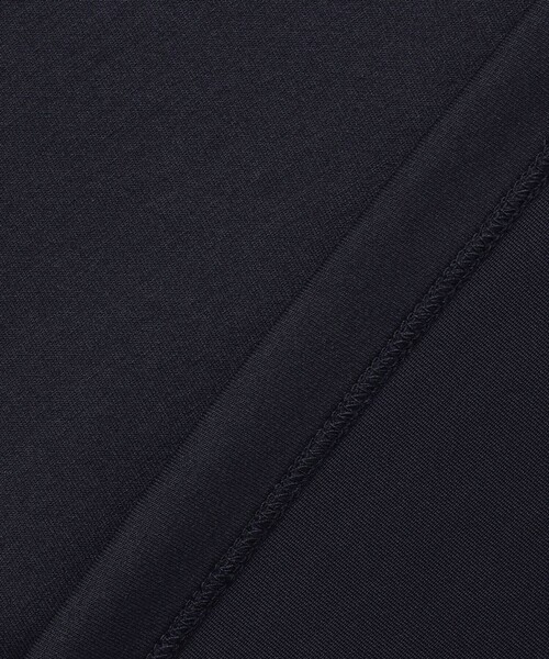 UNFILO(アンフィーロ)の「BEAUTY FORM JERSEY ラガーシャツ(スウェット・レディース・ベージュ系/ネイビー系・SMALL/MEDIUM)」の18枚目の写真